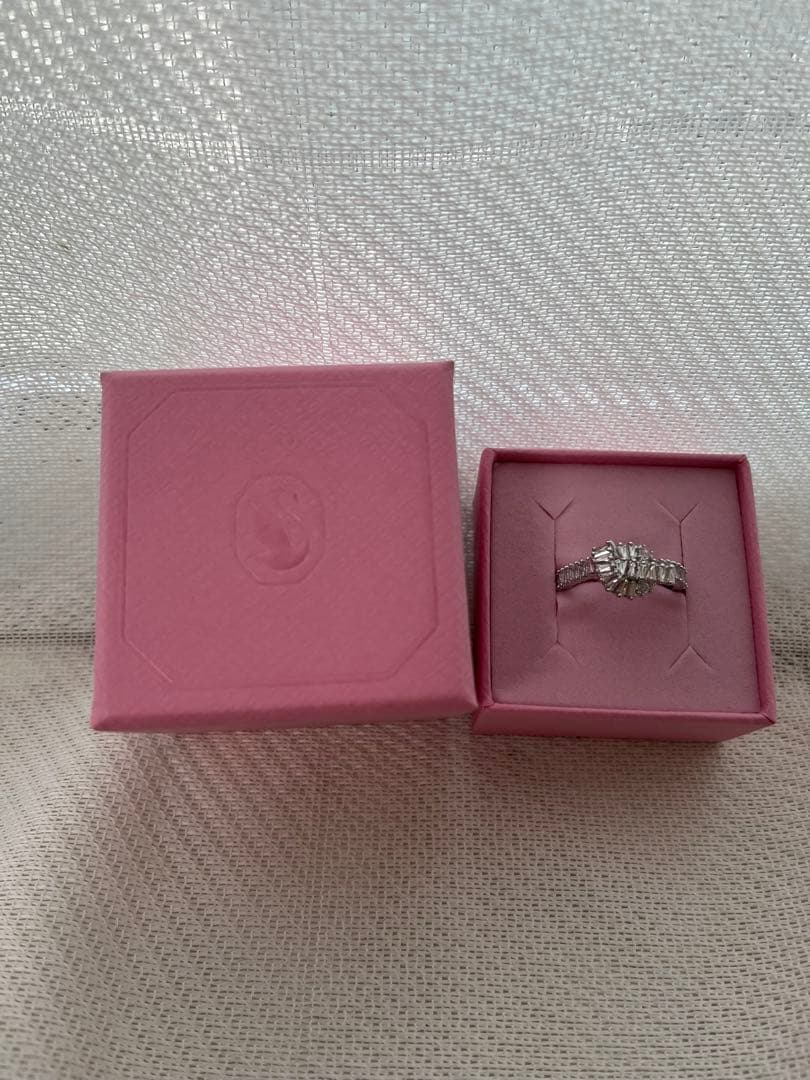 スワロフスキー　Matrix リング