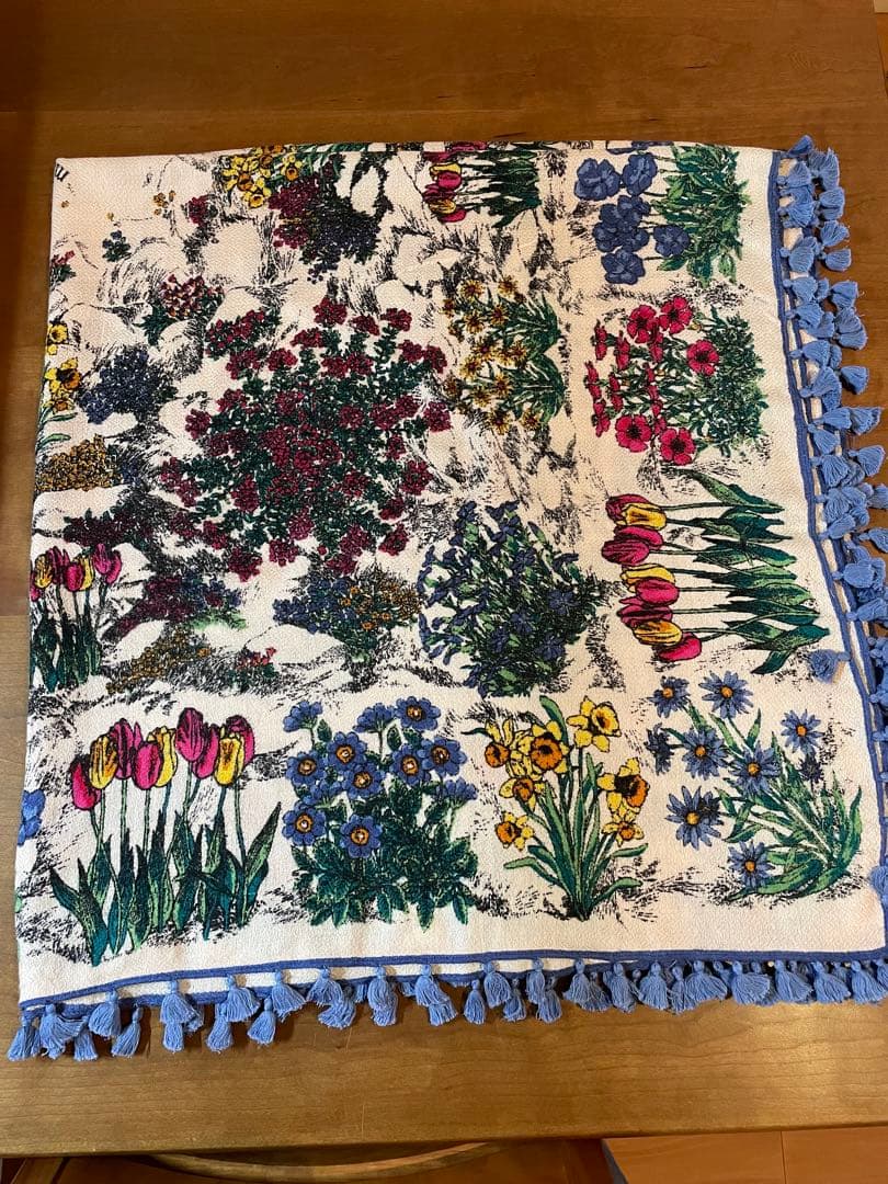 manipuri 花柄スカーフ ポンポン付き