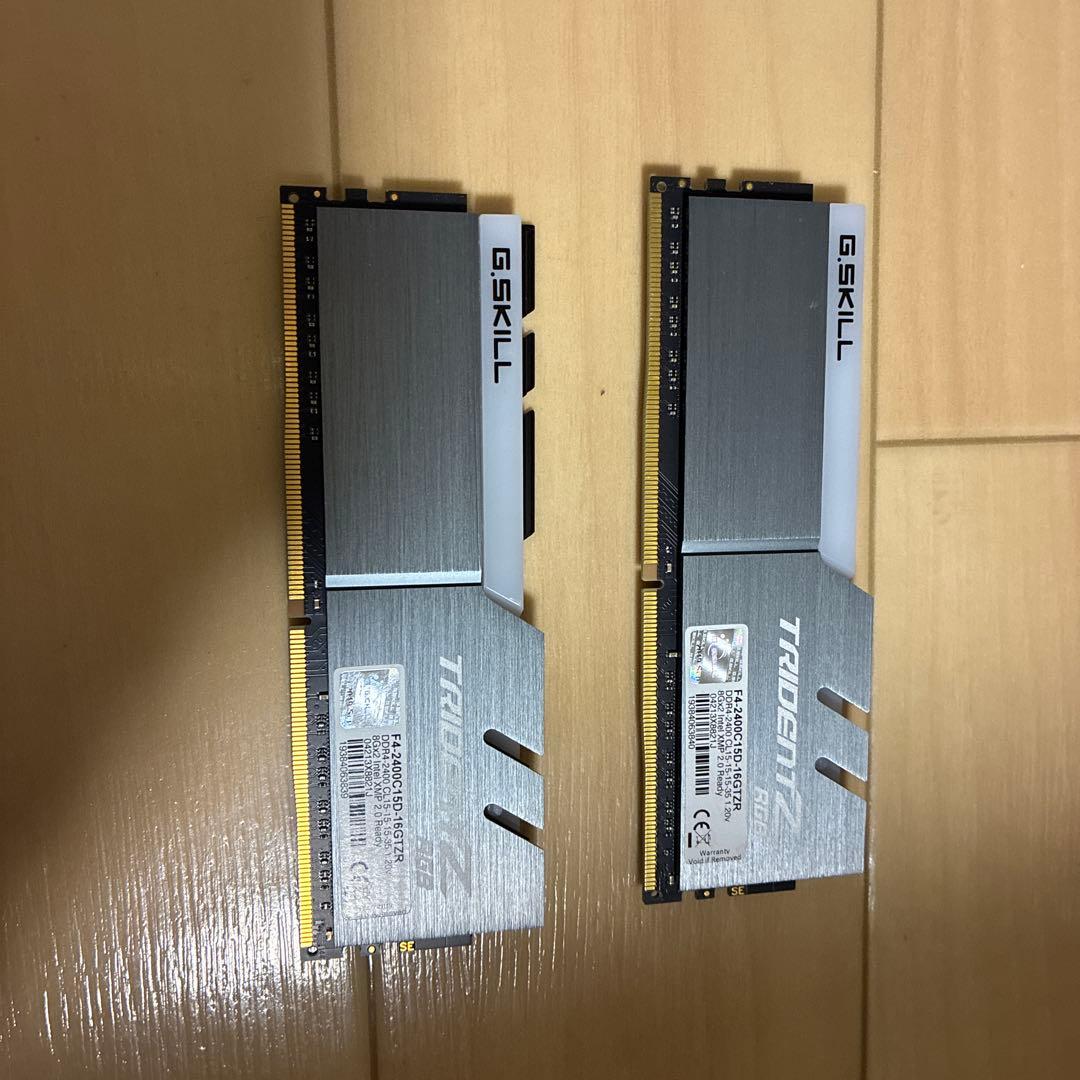 メモリー G.SKILL TRIDENT Z RGB DDR4 2400MHz 16GB