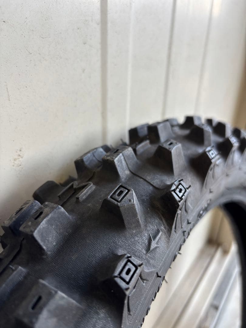 中古 ミシュラン MICHELIN エンデューロタイヤ Medium 前後