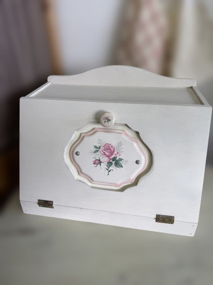 薔薇が上品なシェルブールのブレットBOX 試作品　キッチン　リビング収納