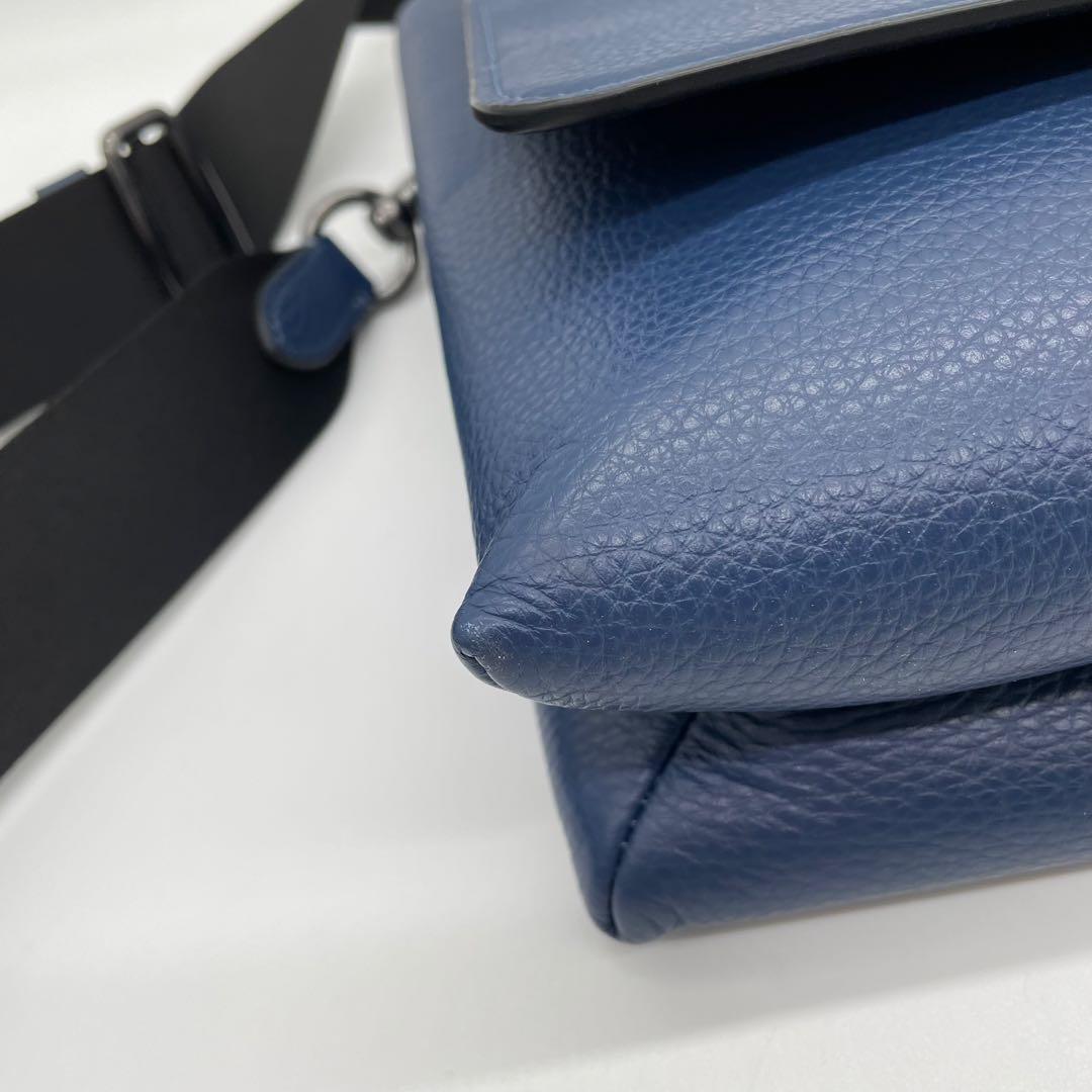 【未使用級】コーチ　ケイレブ　メッセンジャーバッグ　ガンメタ　レザー　青