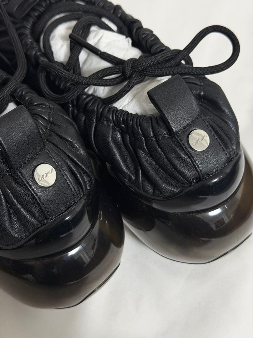 WOOMII CINDYBLACK スニーカー