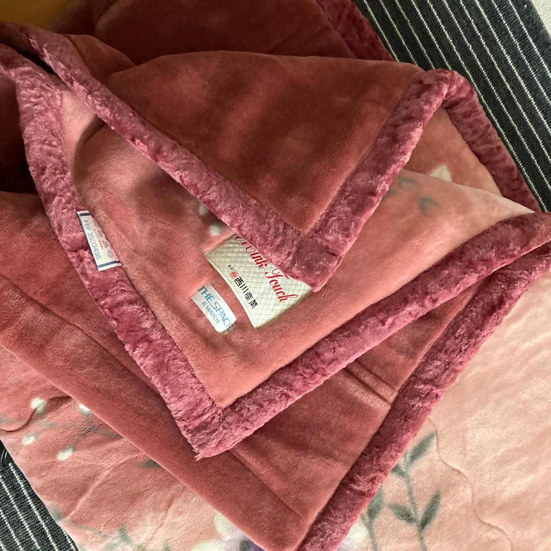 新品　フリース花柄ブランケット 毛布