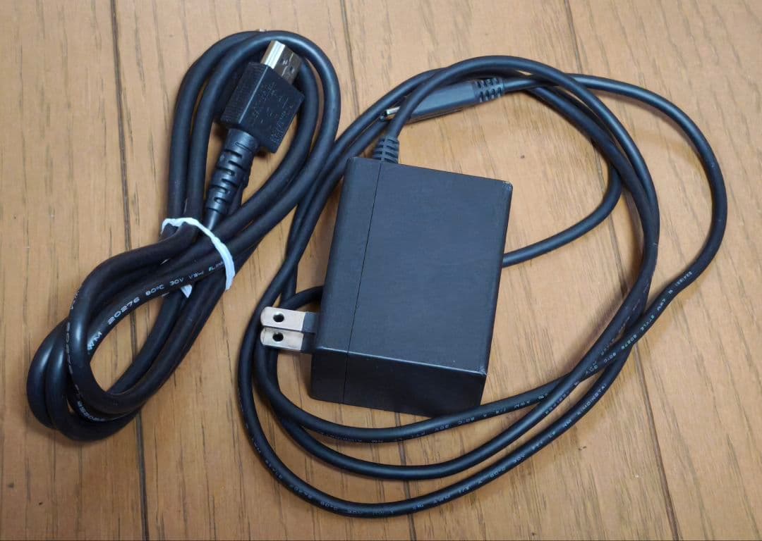 Nintendo Switch ニンテンドースイッチ本体 青/赤 箱 付属品付き