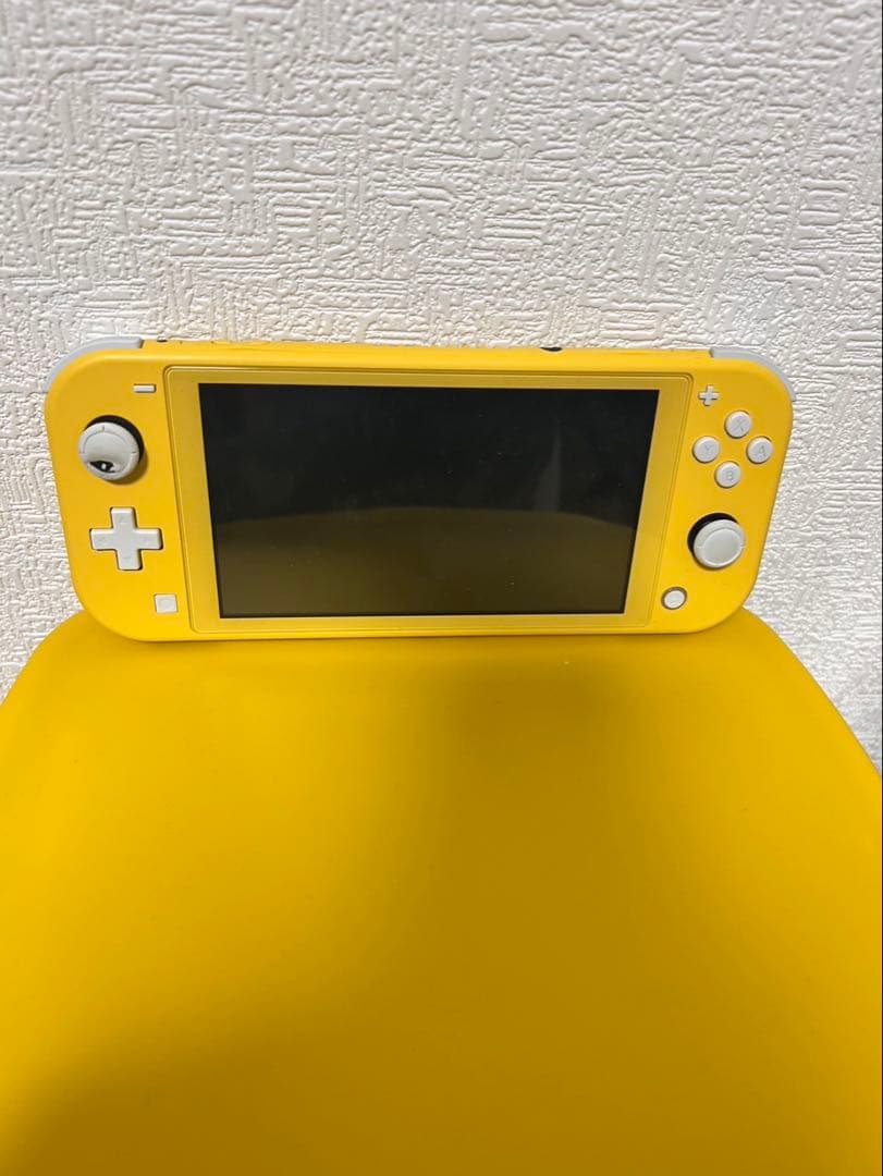 Nintendo Switch Lite イエロー ジャンク品　電源がつかない