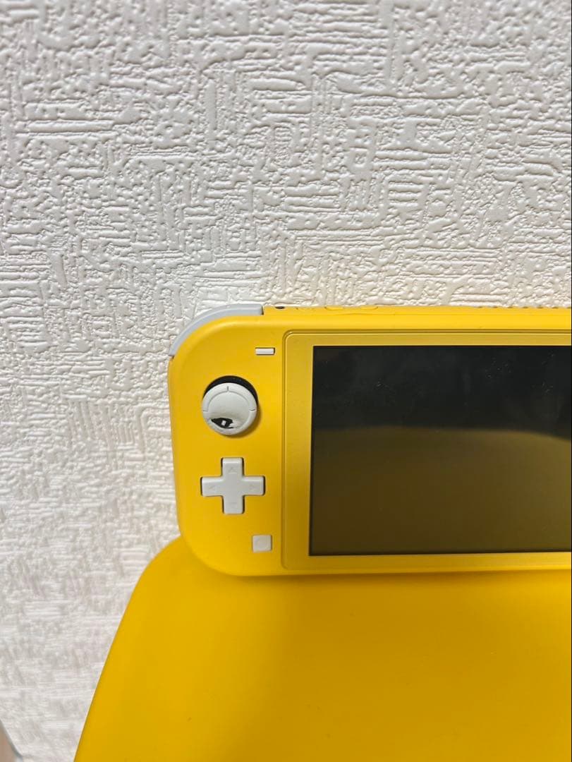 Nintendo Switch Lite イエロー ジャンク品　電源がつかない