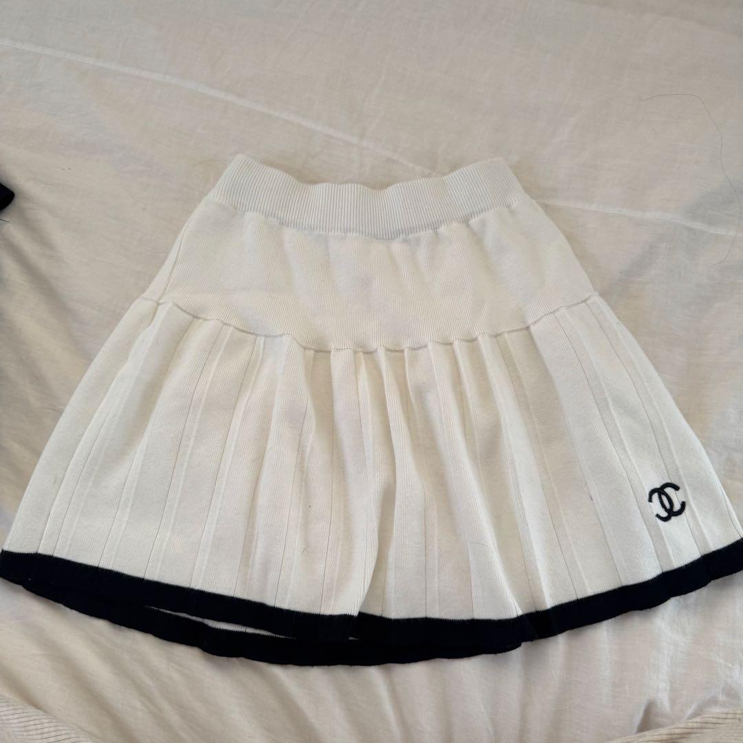 Chanel プリーツスカート ホワイト