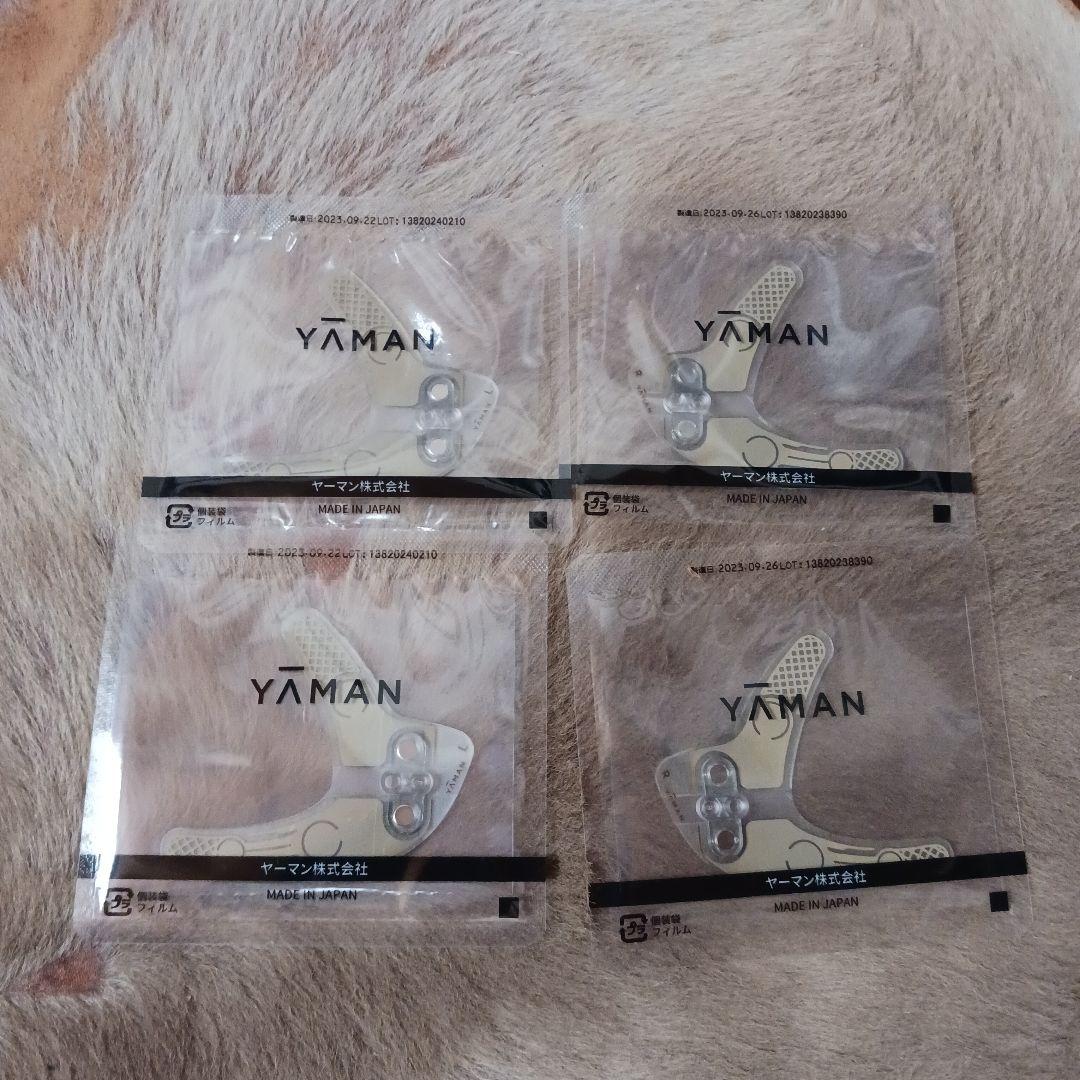 r*a様 ヤーマン　YAMAN　美顔器　デザインリフトモア