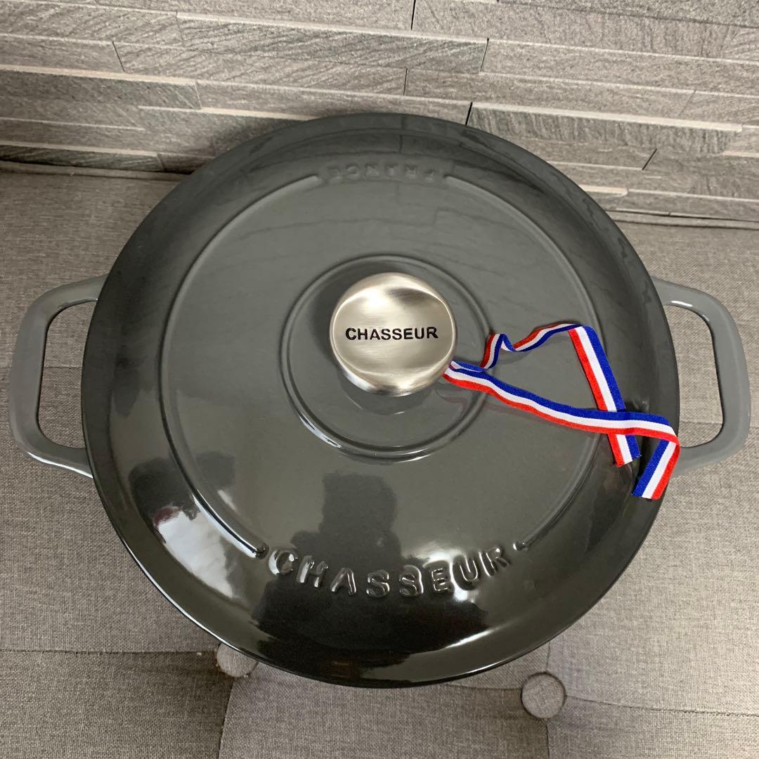 Chasseur サブライム ラウンドキャセロール 24cm キャビア