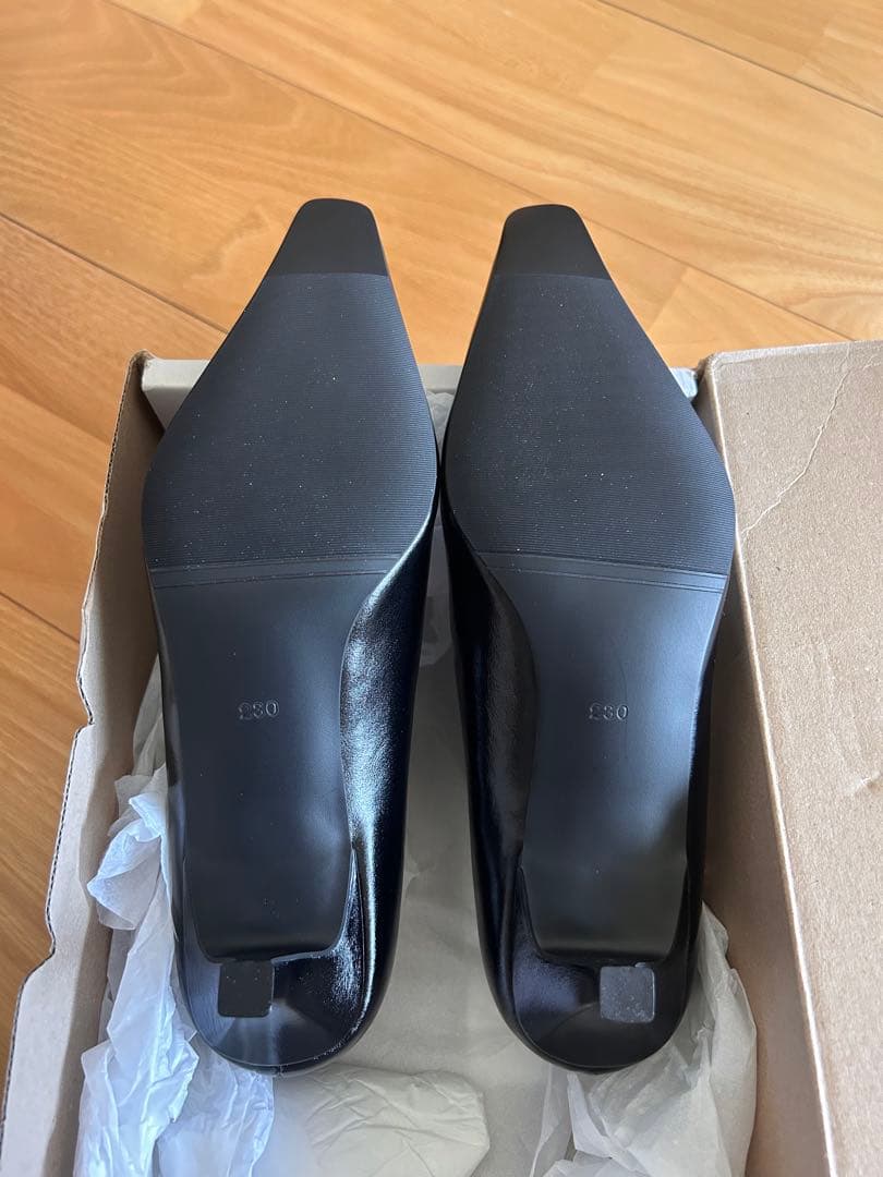 OF ALL FORM HANDSOME STRAP HEEL’ SIZE