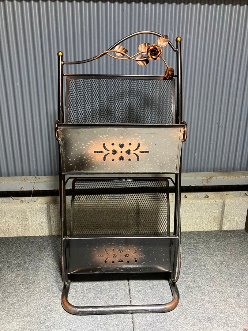 マガジンラック　アイアン製　中古品