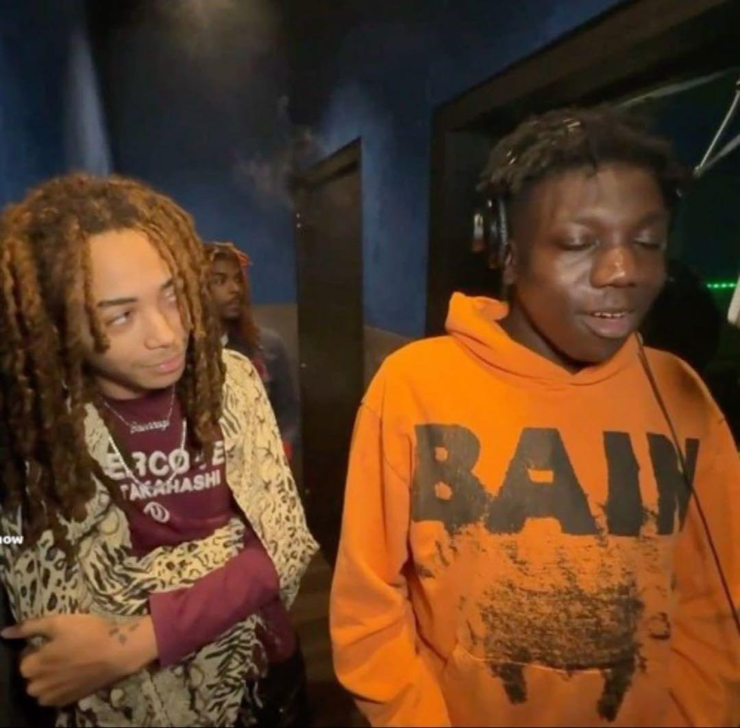 BAIN tシャツ nettspend、yhapojj着用