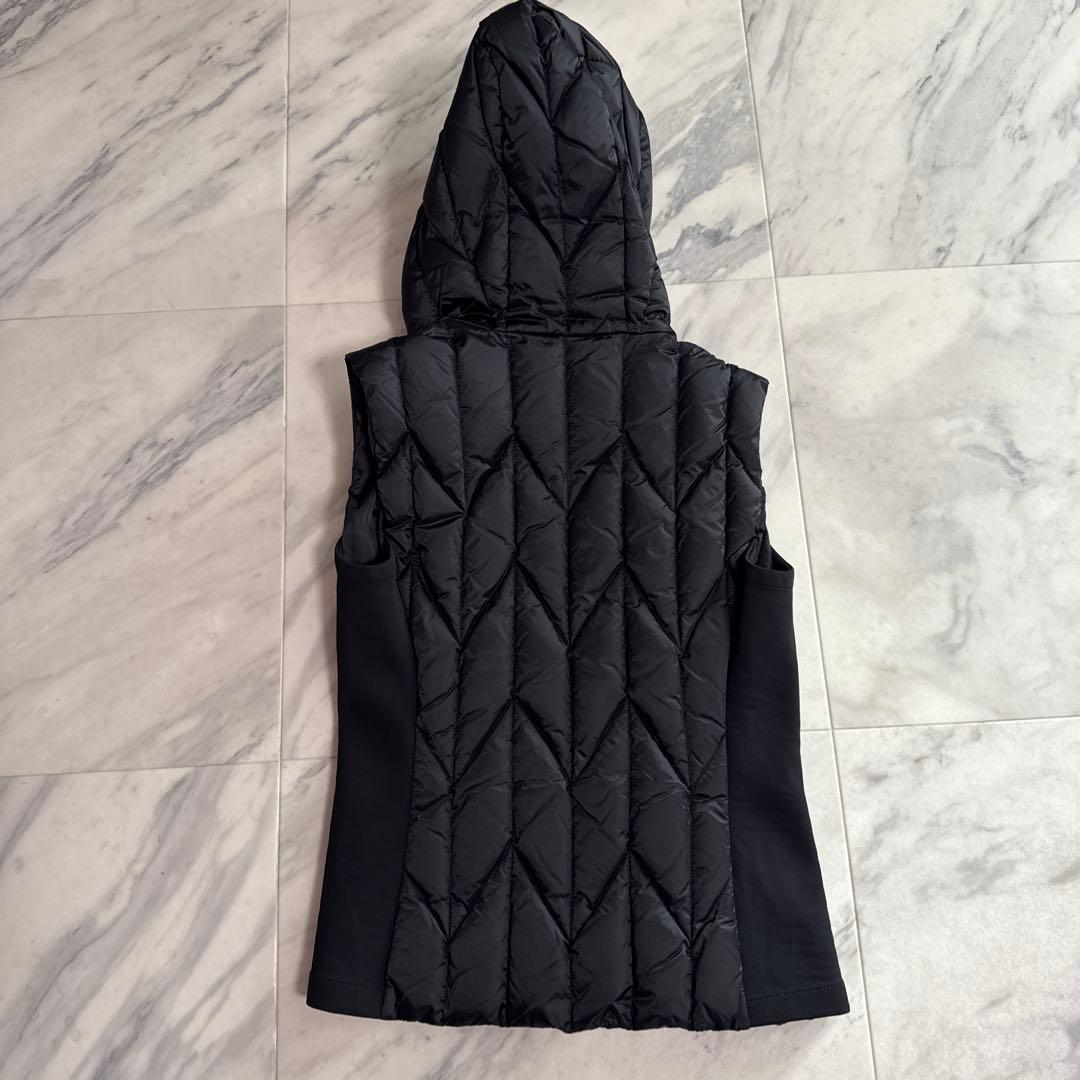 PRADA ブラック キルティングダウンベスト サイズ38