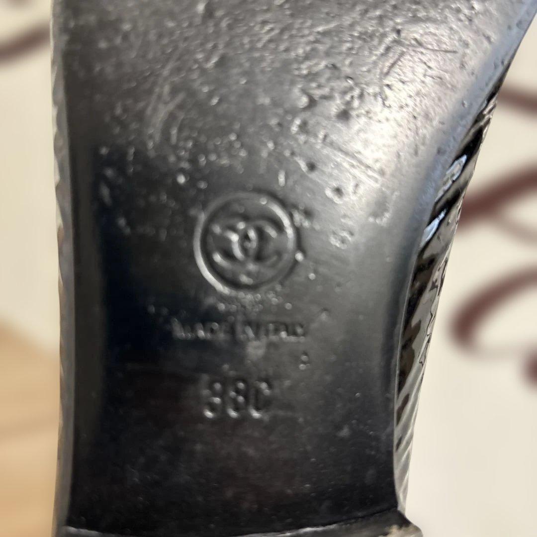 SHANEL エナメルフラットシューズ