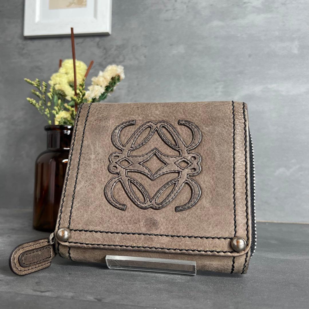 ムササビ　ロエベ アナグラム 本革 二つ折り財布 小銭入れ付き パッチ