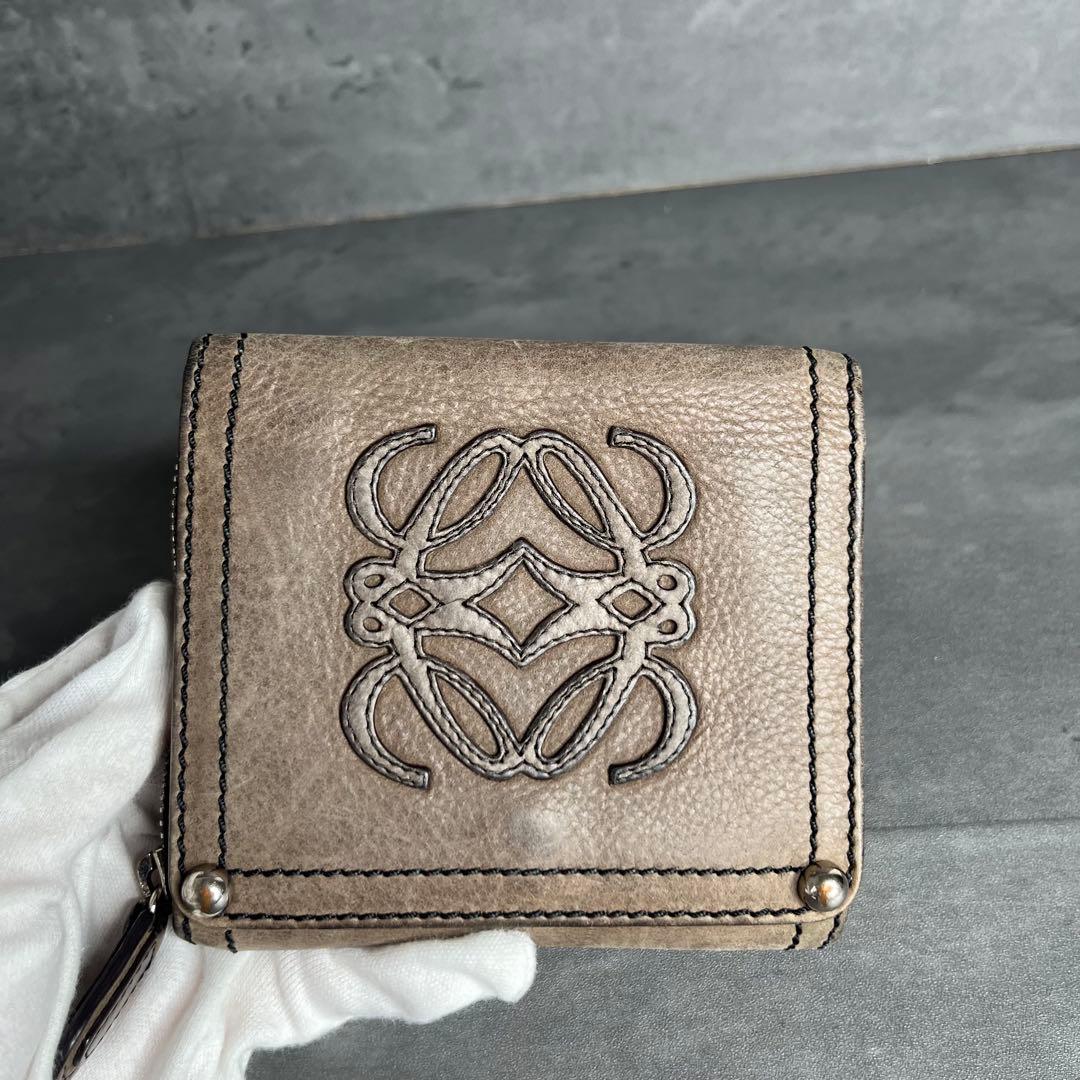 ムササビ　ロエベ アナグラム 本革 二つ折り財布 小銭入れ付き パッチ