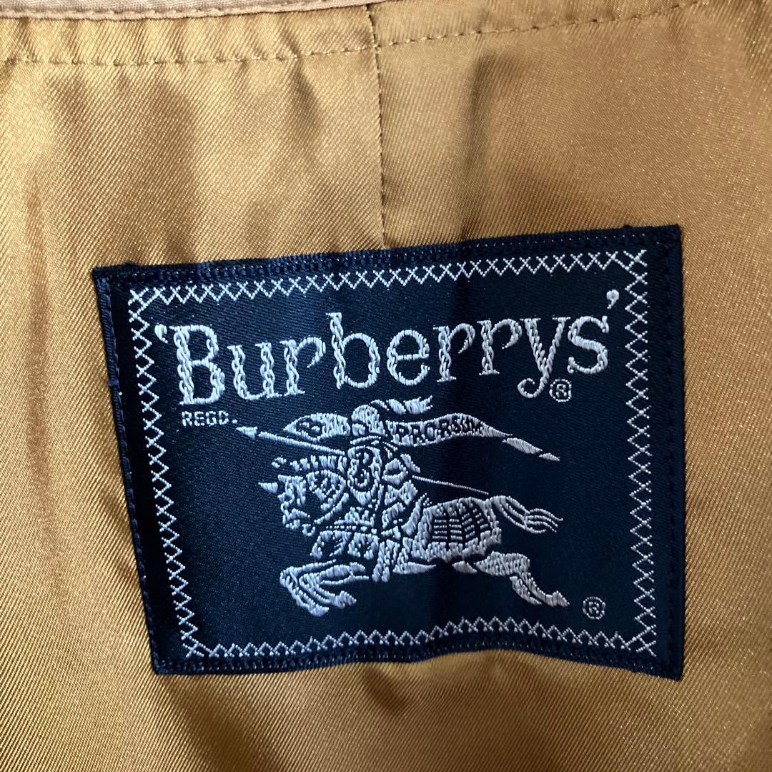 美品　バーバリー　Burberry コート　ライン付き