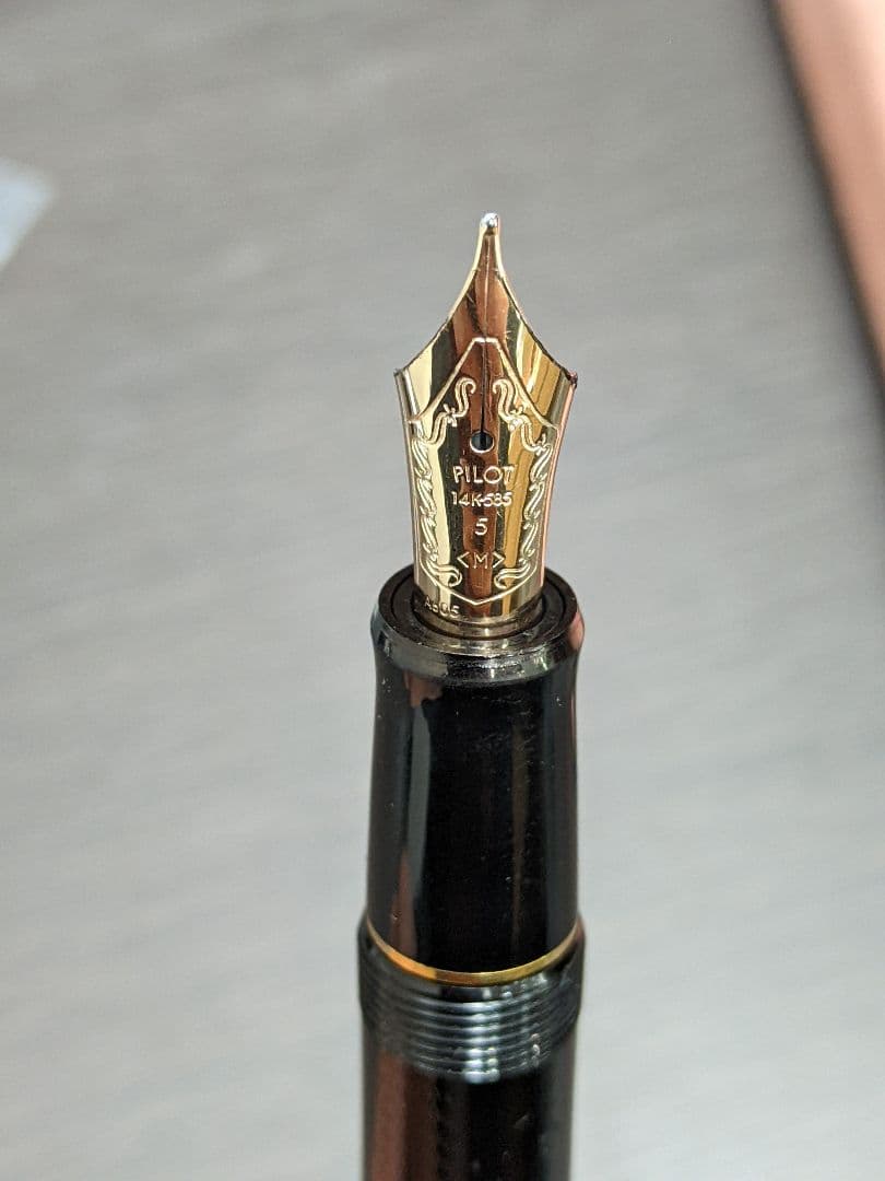 PILOT パイロット 万年筆 黒 ペン先　金 14ｋ