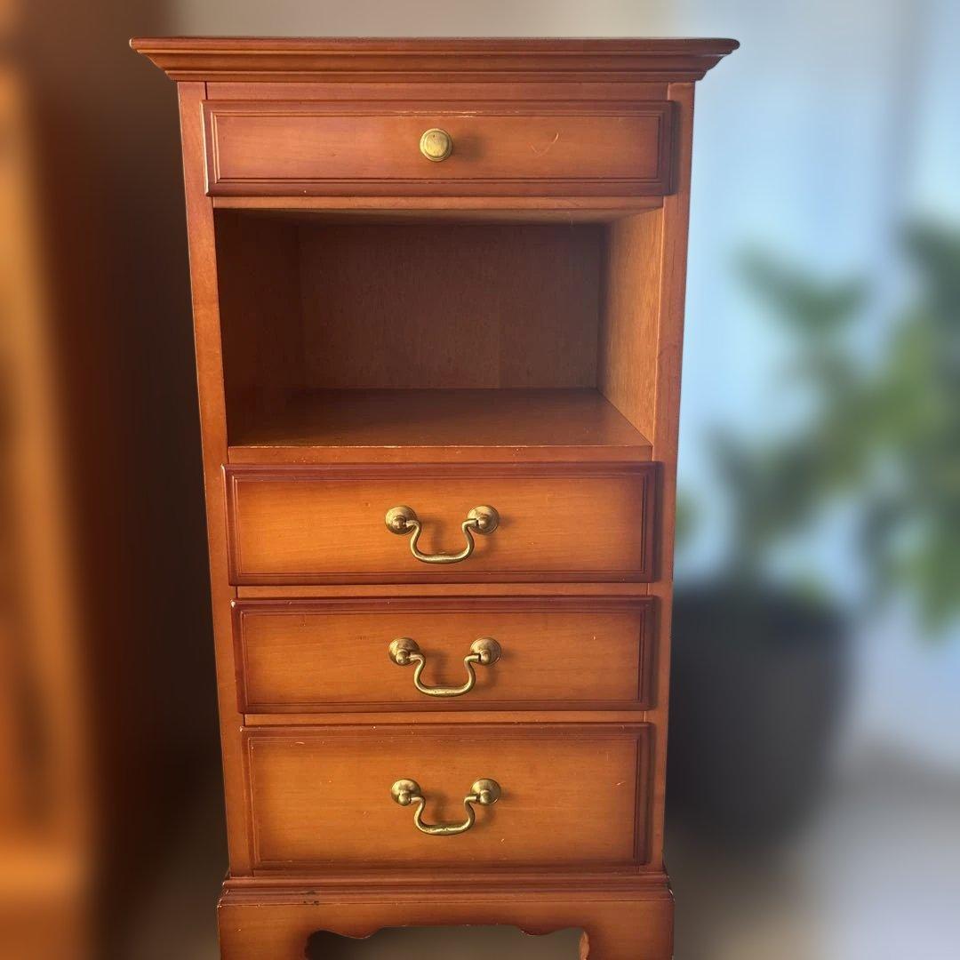 イタリア調木製チェスト