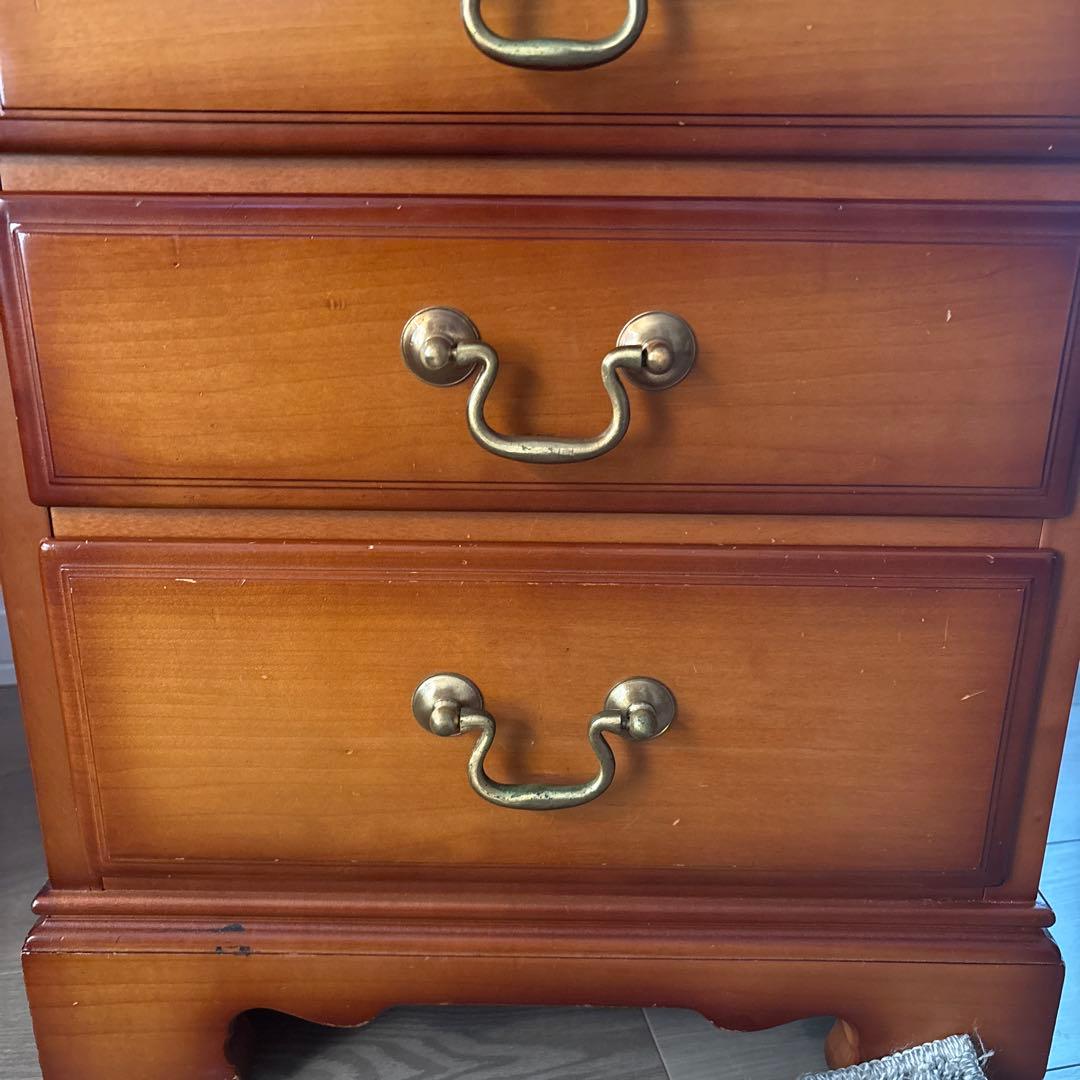 イタリア調木製チェスト