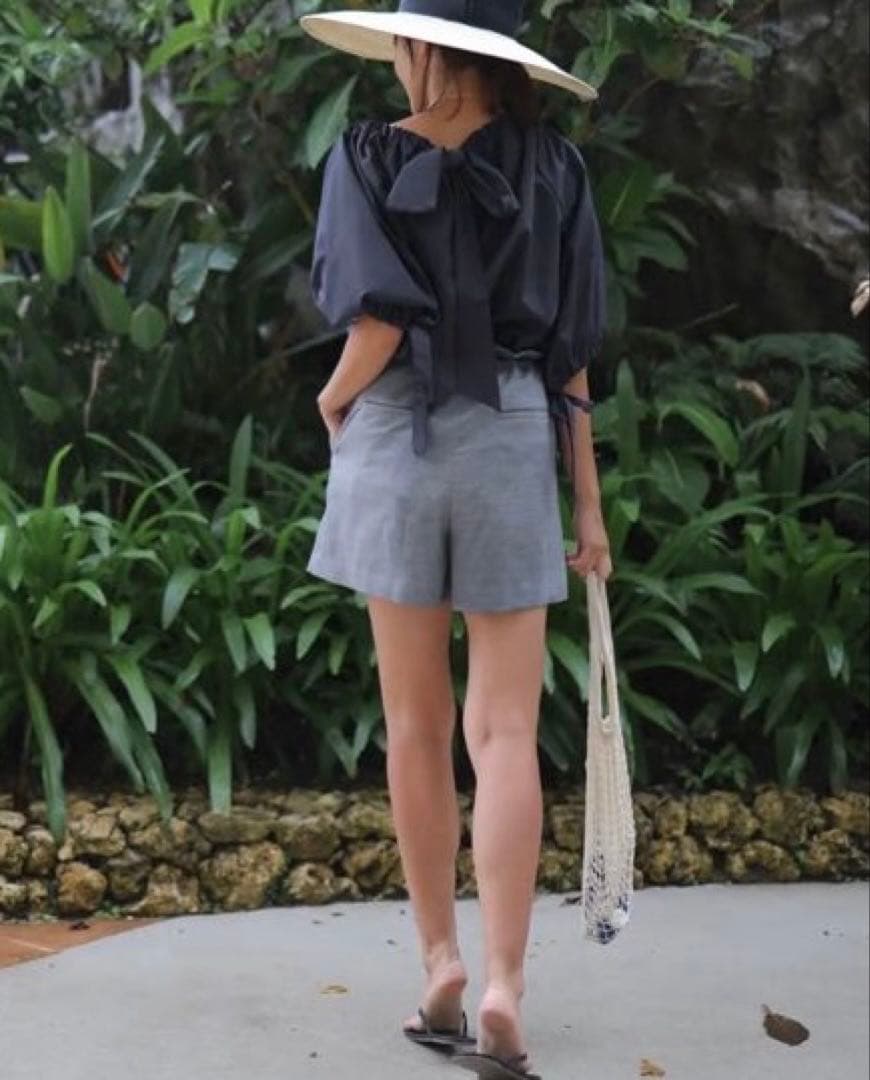 タグ付き 未試着。gypsohila ジプソフィア ブラウス (半袖)スミクロ