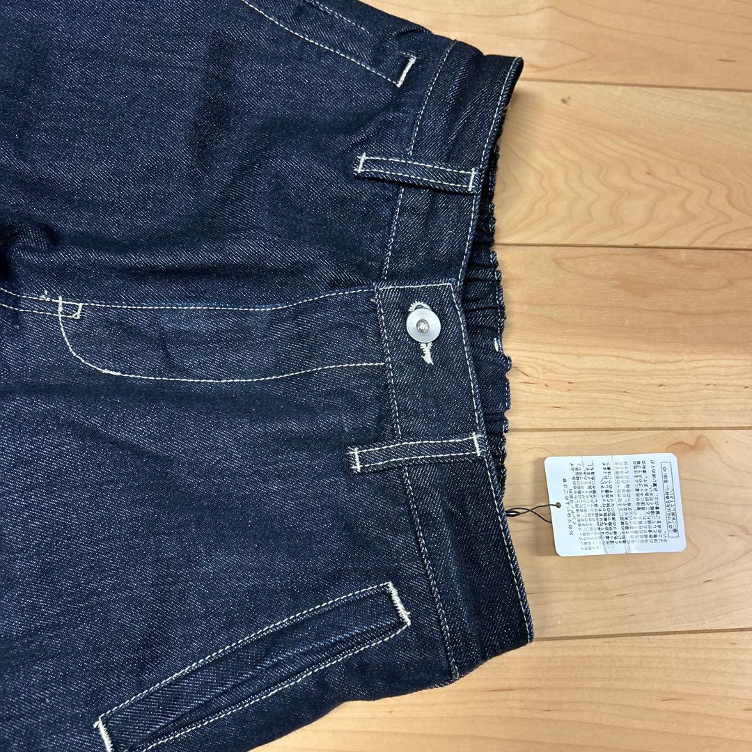 【OUR】こだわりシルエットのデニムパンツ