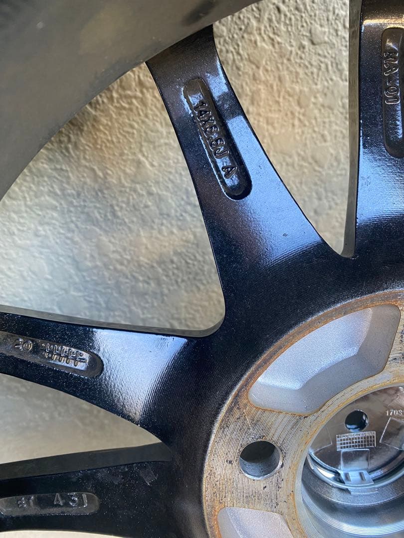 冬タイヤダンロップ185/70R14 残量8,1mm.ホイール14*5.5