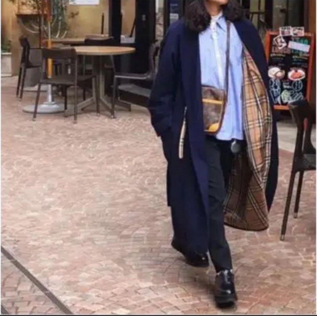 Burberry ガウンコートネイビー チェック柄裏地