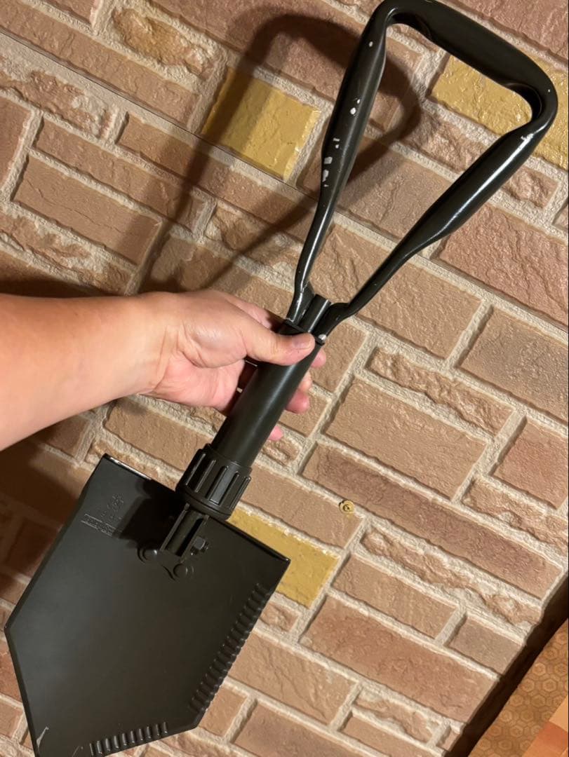 【美品】新品の官給品折りたたみシャベル2型&中古の袋とセット！ Qマーク付き！