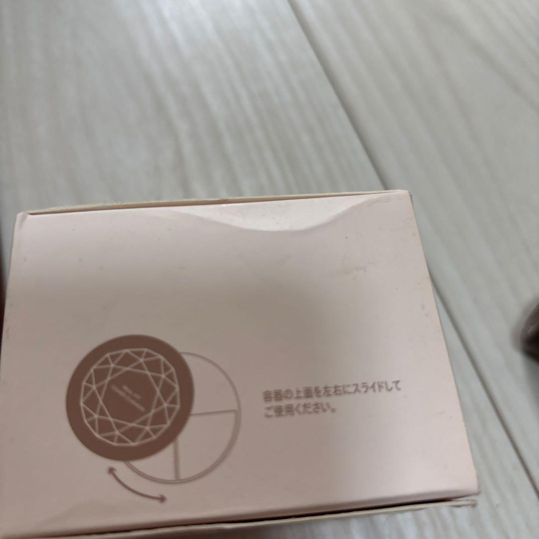 ユニシティ　ファンデーション