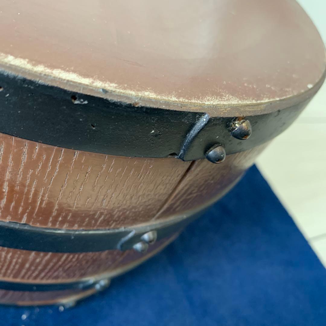 サントリーウイスキー　樽型ディスプレイ