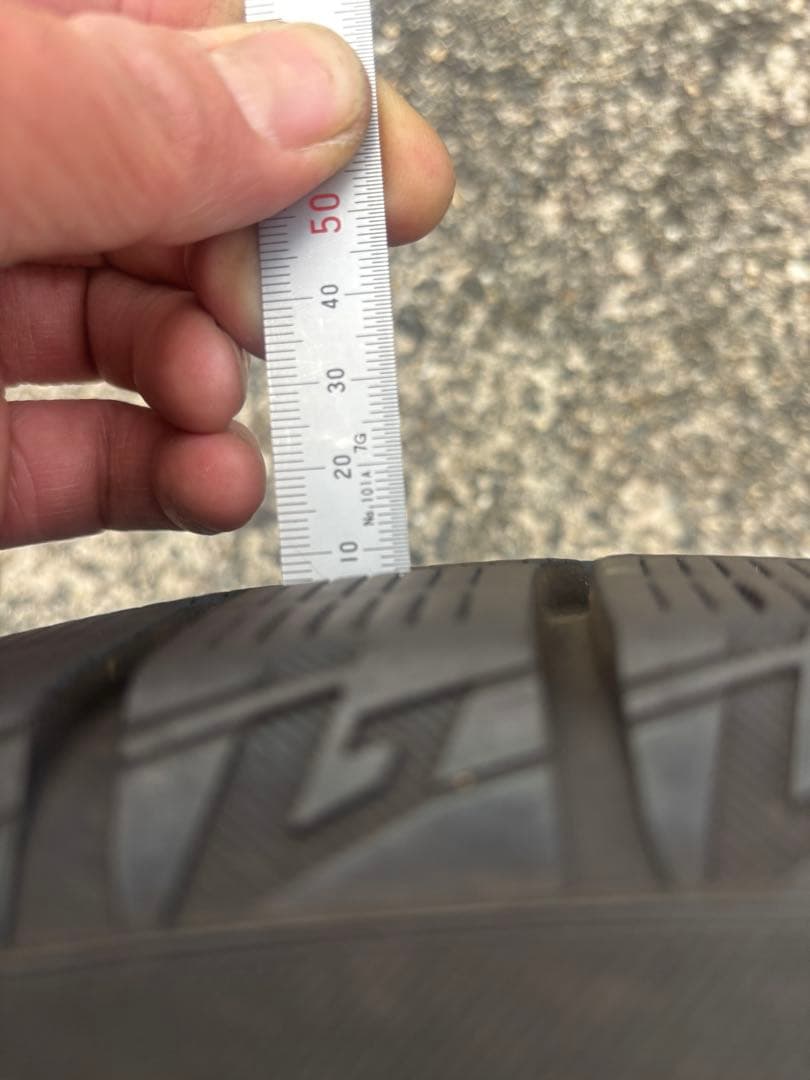 ヨコハマIce GUARD IG60 205/60R16 2023年製8部山