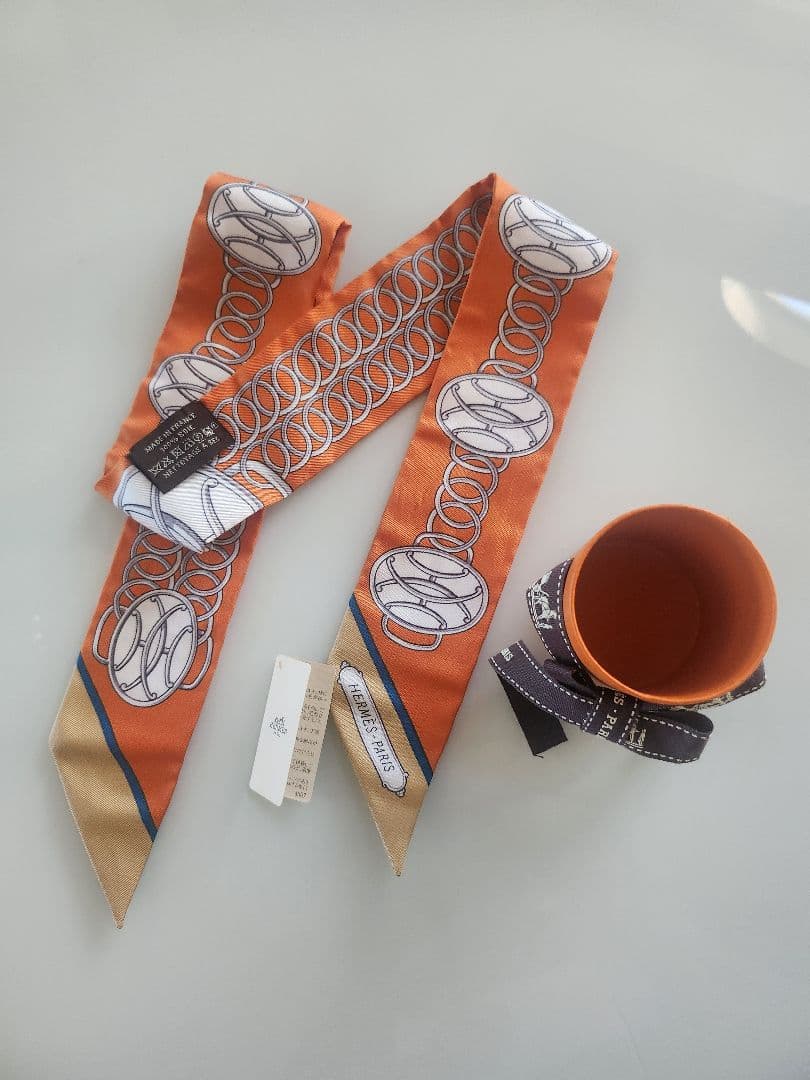 エルメス スカーフ ツイリー リフト・プロフィール Lift Profile