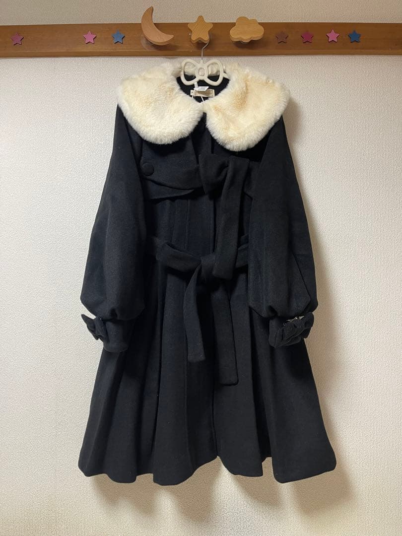 Doll house ミス・リサのロングコート 黒