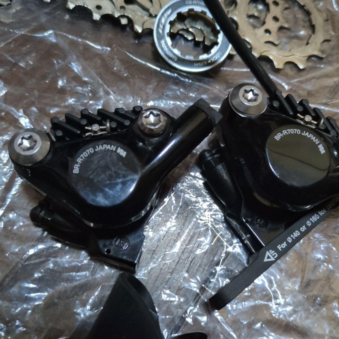 Shimano 105 R7000ブレーキ シフター セット付属あり！
