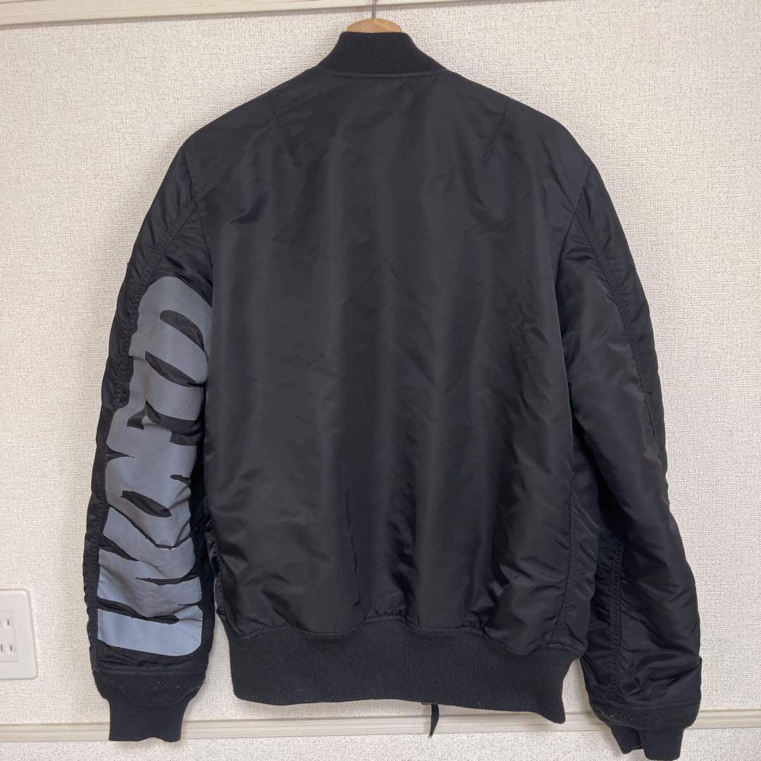 ジャケット・アウター UNDEFEATED X ALPHA INDUSTRIES MA-1