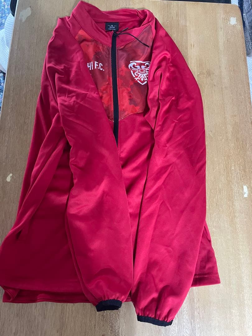 【^_^】 東福岡高校 サッカー部 赤ジャージ 上のみ XL 非売品