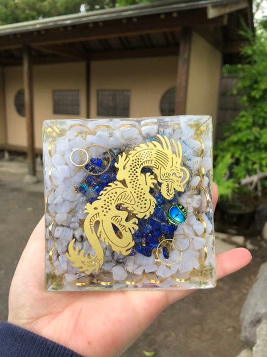 【黄金比】ドラゴンのオルゴナイト　【ピラミッド】