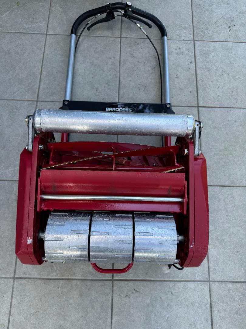 バロネス　BARONESS 芝刈り機　LMB12 自走式バッテリーモア