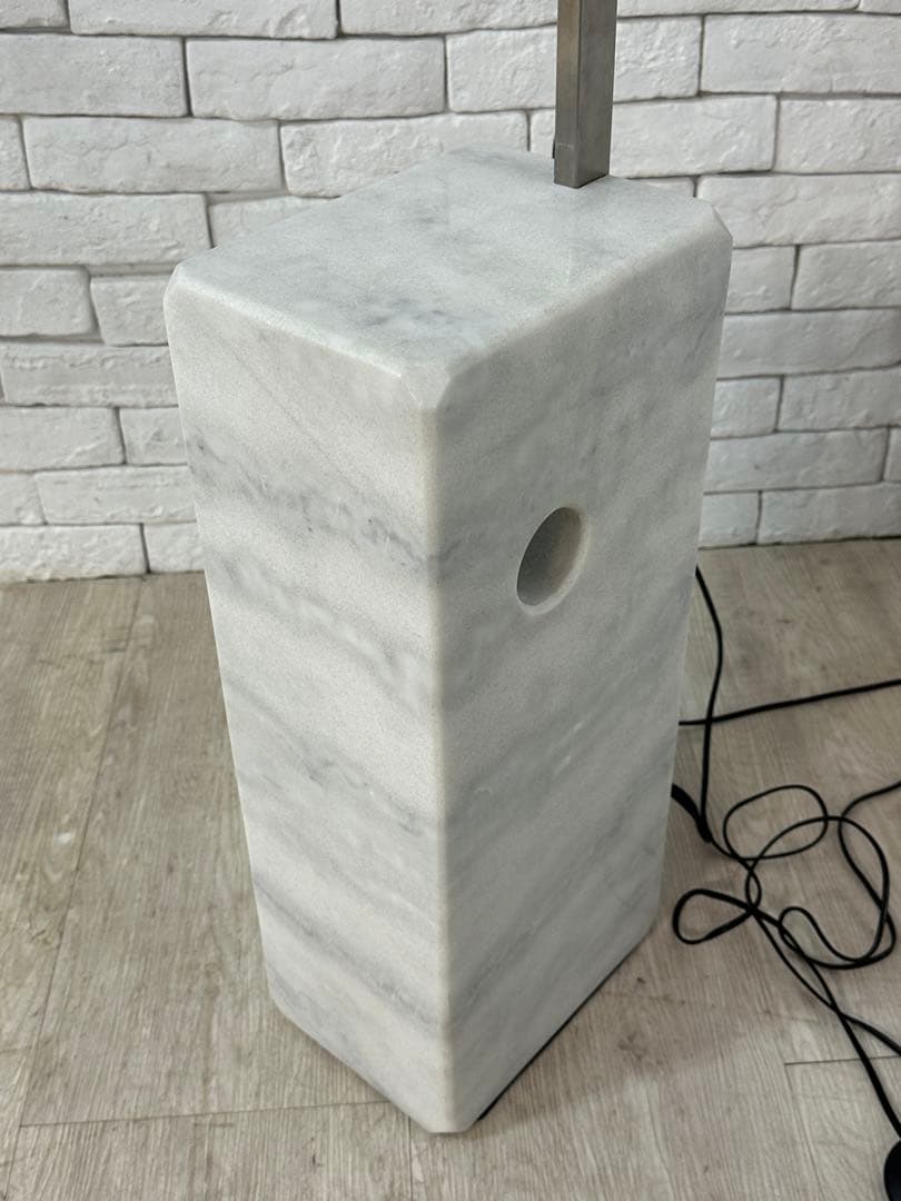 【東京都内23区配送無料】アルコランプ　フロアランプ　照明　ライト　電気　天井