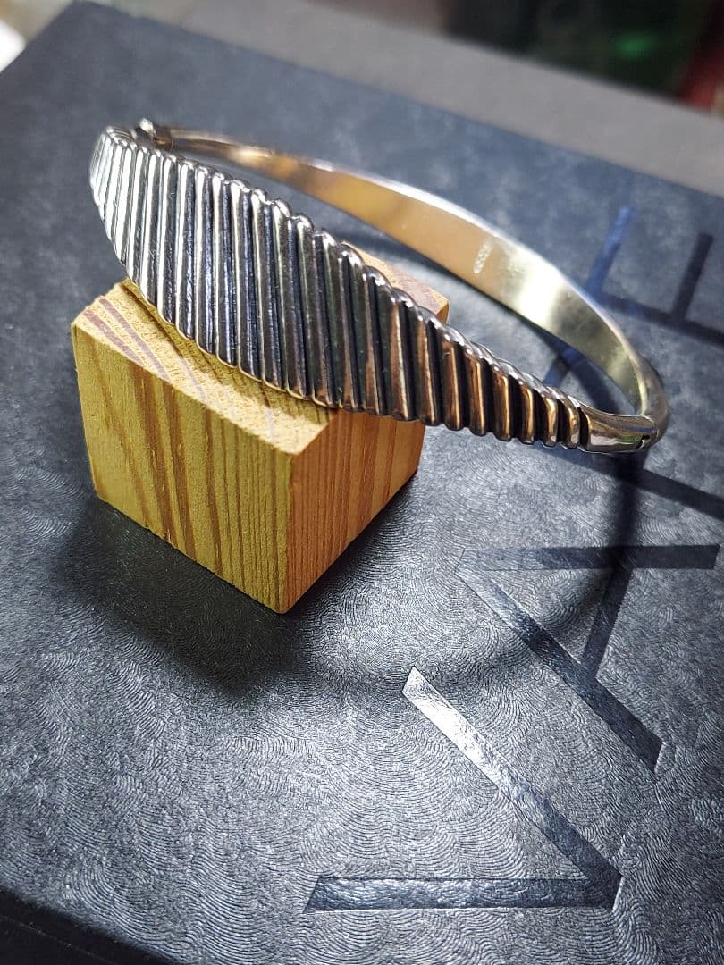 銀製ブレスレット