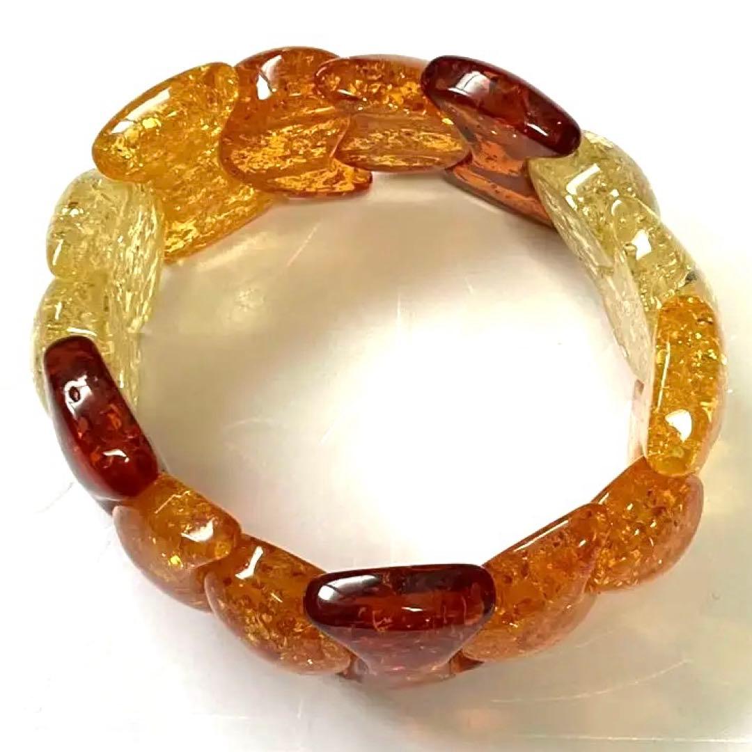 大人気の透明アンバー(琥珀) 3色　軽いブレスレット　内径7cm　幅4cm 新品