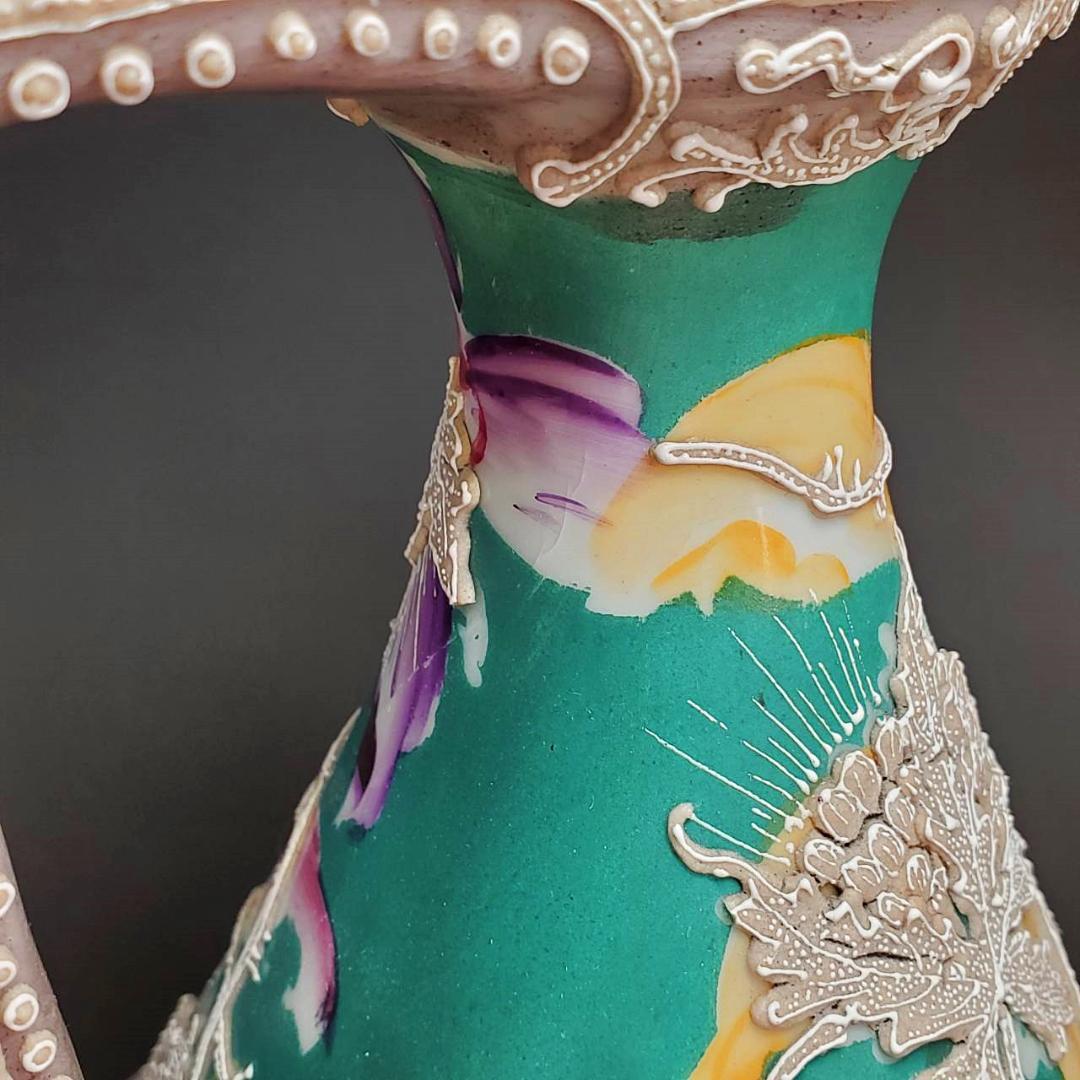 里帰り　21.5㎝　　オールドニッポン　緑蒼地一陳盛上花図紋片耳飾壷