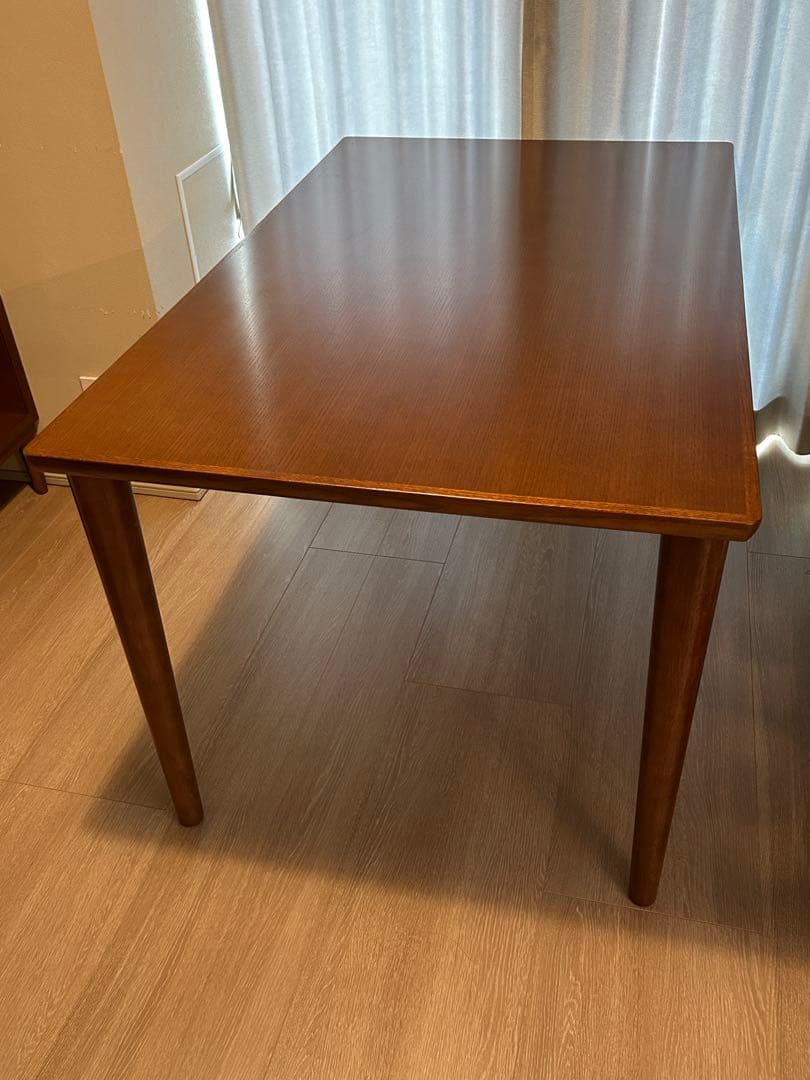 【送料込美品】 　カリモク60 ダイニングテーブル1300 ウォールナット