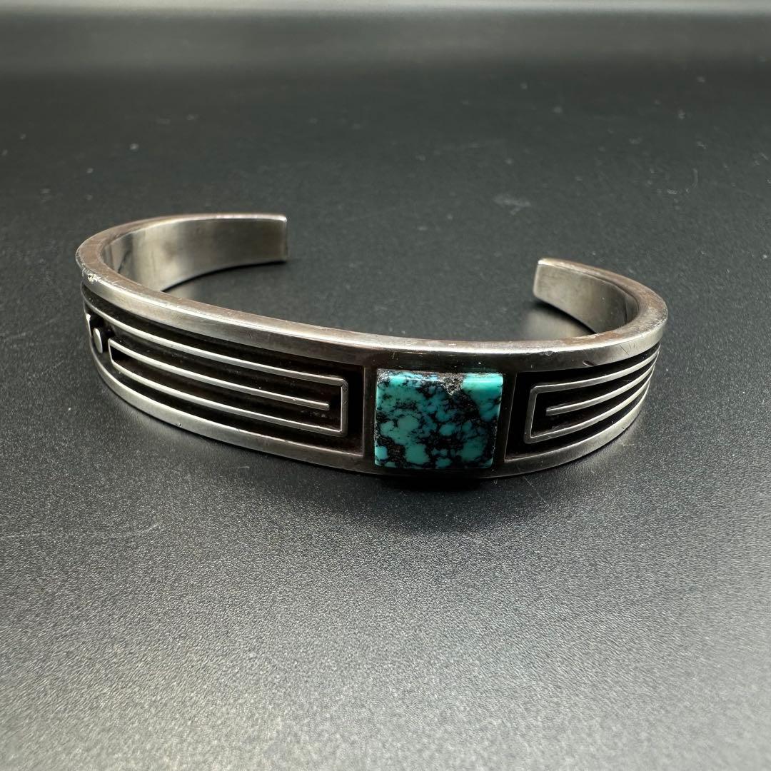 Navajo  NELLS ターコイズ付き バングル