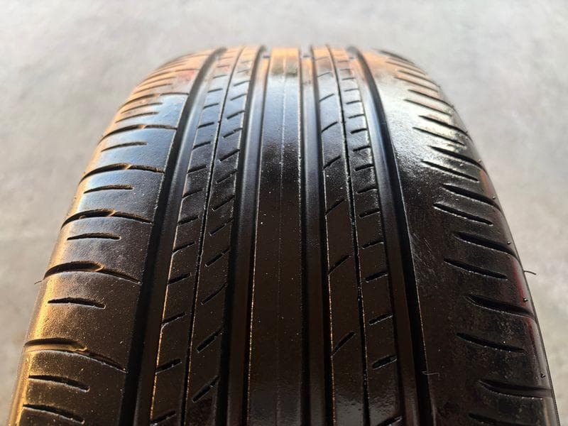 225/60R18 ダンロップ グラントレック PT30 中古タイヤ 4本セット