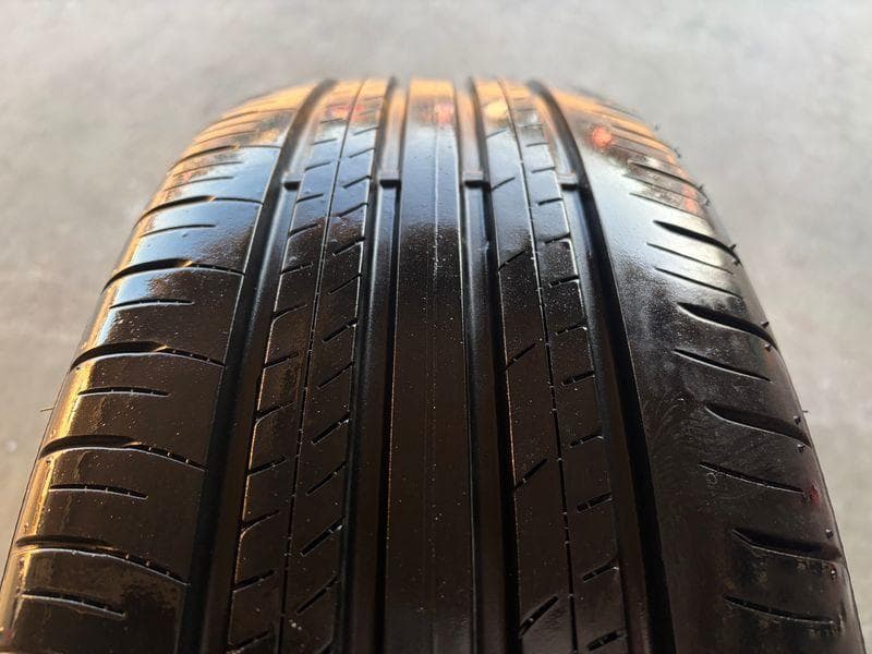 225/60R18 ダンロップ グラントレック PT30 中古タイヤ 4本セット