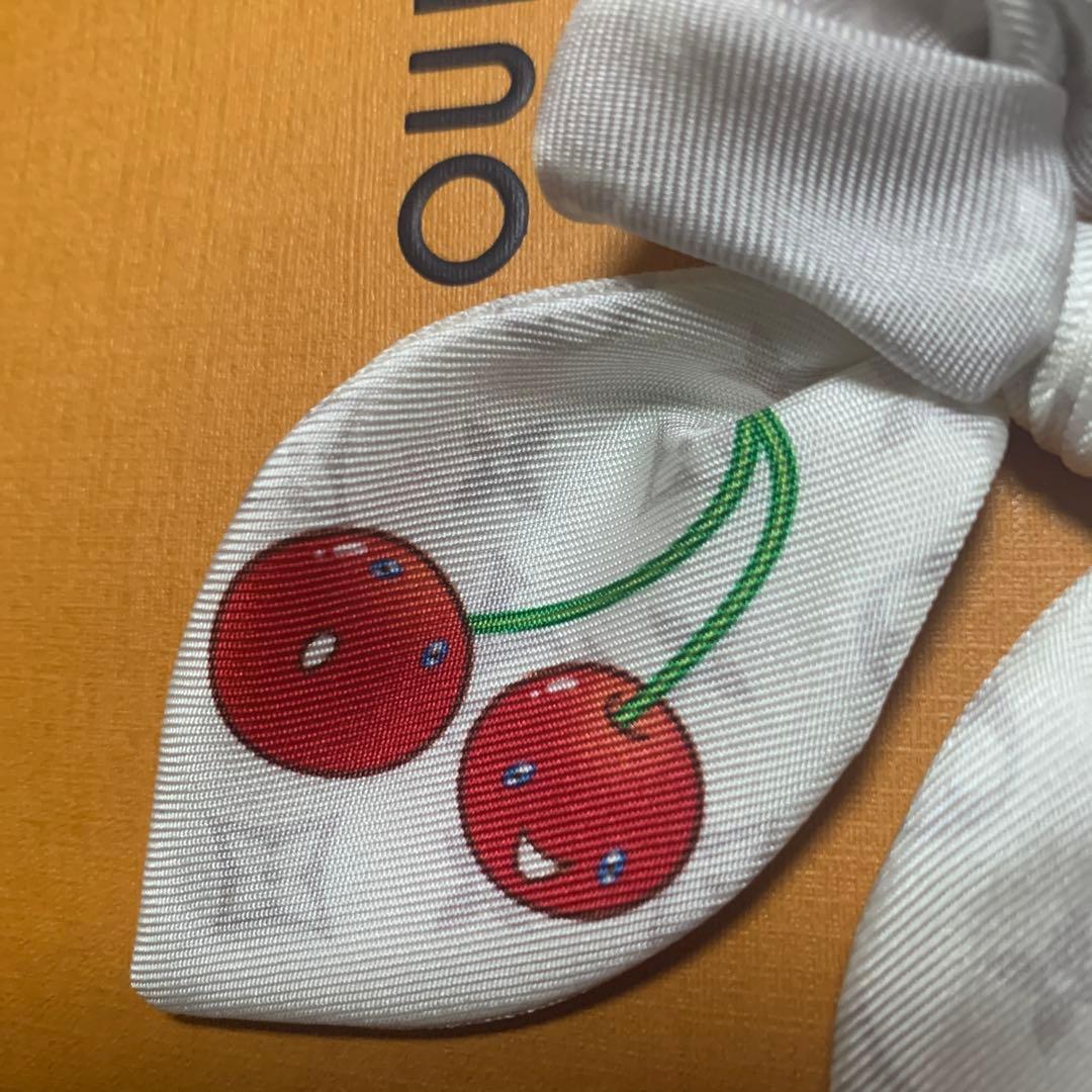 ルイヴィトン　シュシュ　村上隆　チェリー　新品未使用　白