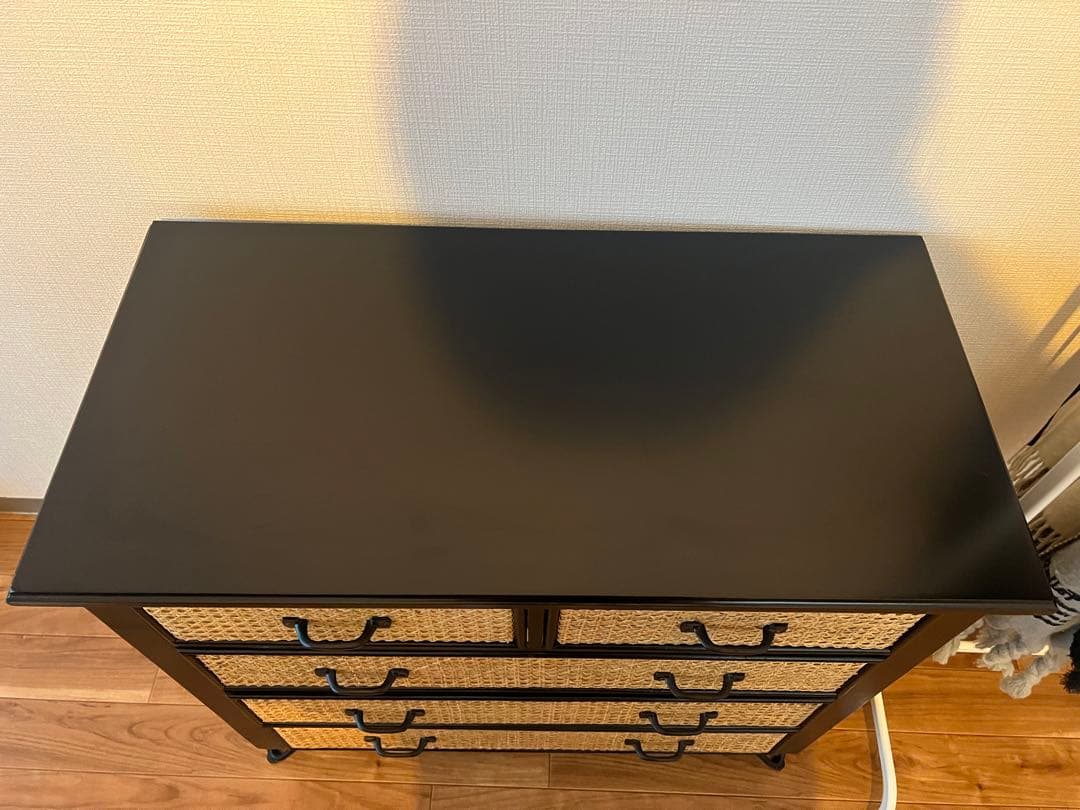 4段チェスト 黒とラタン風